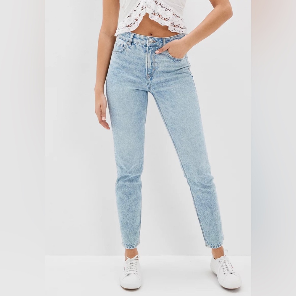 American Eagle Mom Jeans